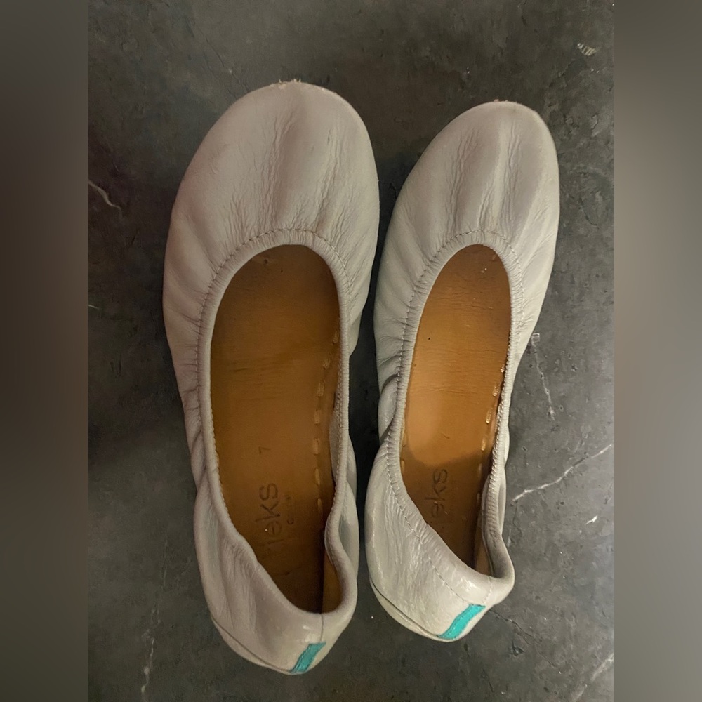 Tieks size 7 gray